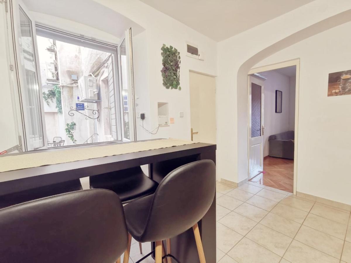 One Bedroom Apartment In The Old Town Split Exteriör bild